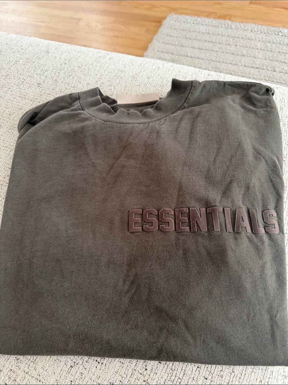 Essentials Fear of God Off-Black Short Sleeve FW22 T-Shirt Sz Large
